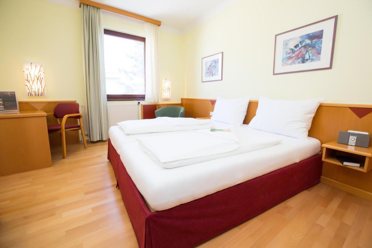Das Reinisch Just Rooms Schwechat Exterior foto