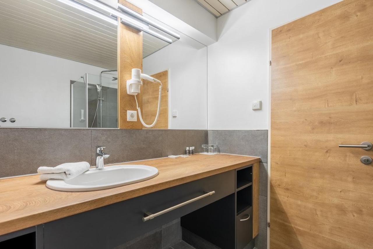 Das Reinisch Just Rooms Schwechat Exterior foto